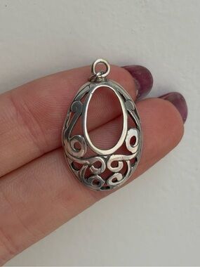 Sterling Silver Openwork Filigree Oval Pendant